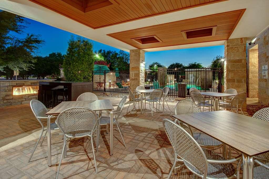 Hampton Inn Занесвилл Экстерьер фото