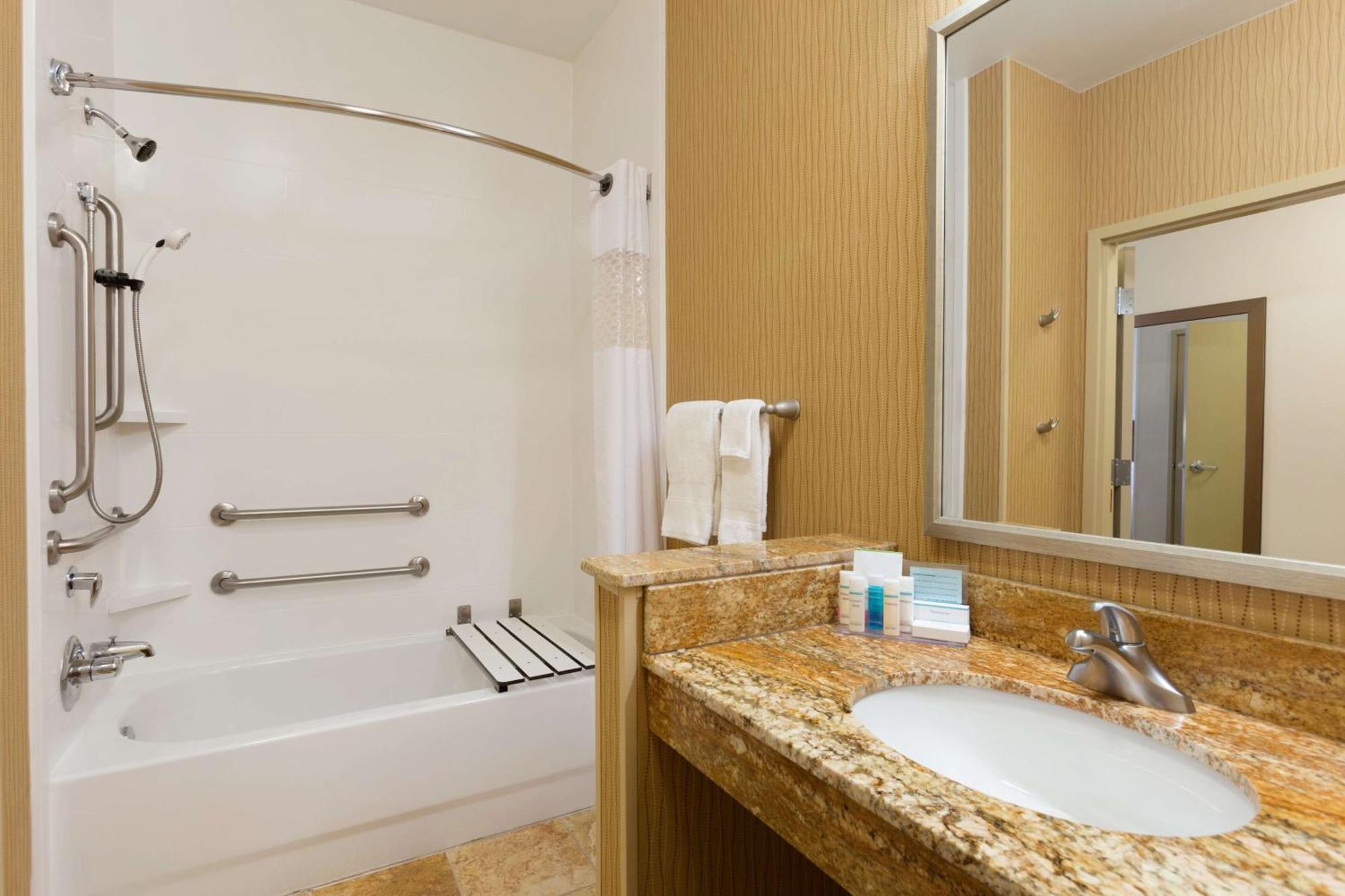 Hampton Inn Занесвилл Экстерьер фото