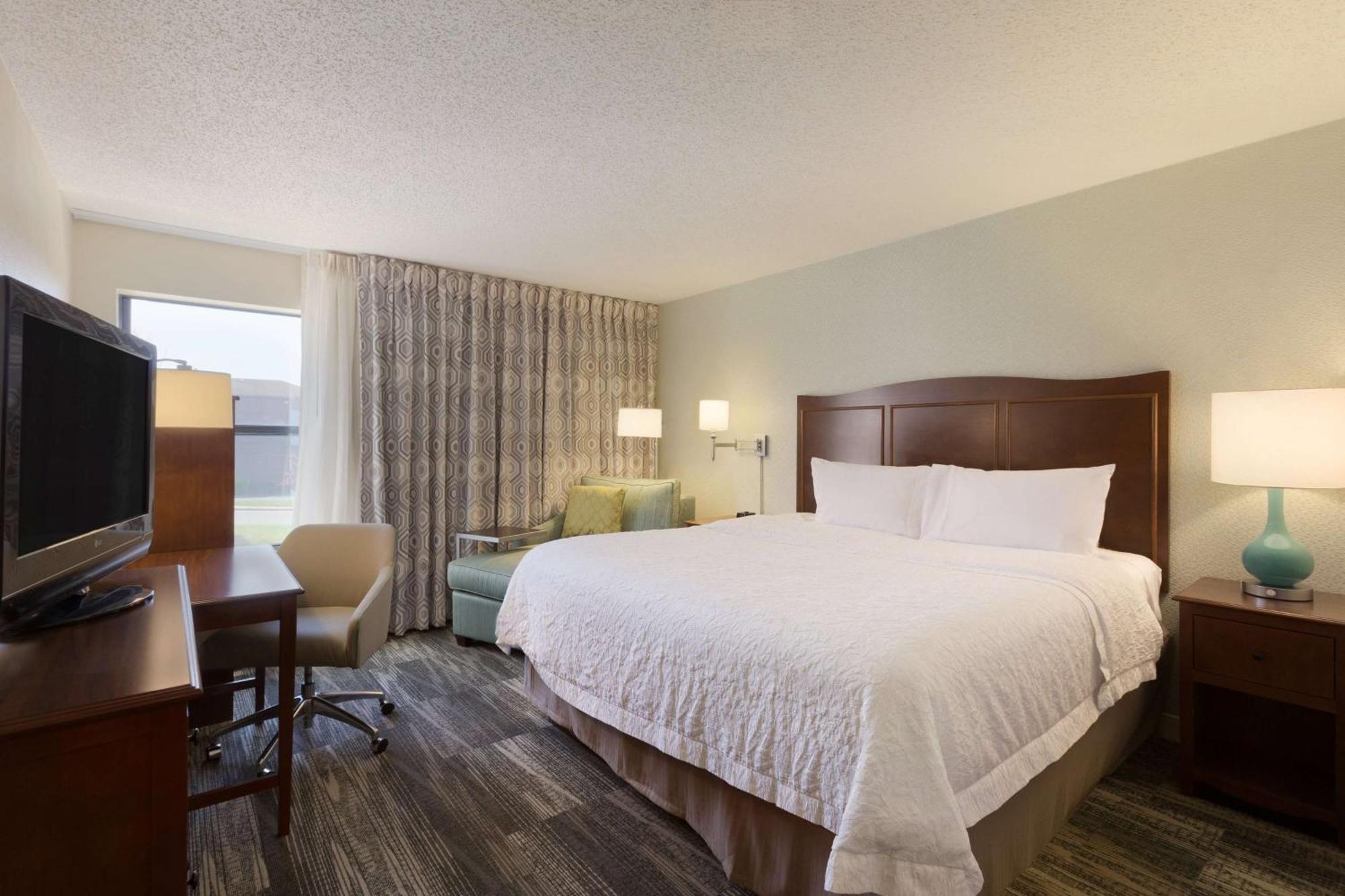 Hampton Inn Занесвилл Экстерьер фото