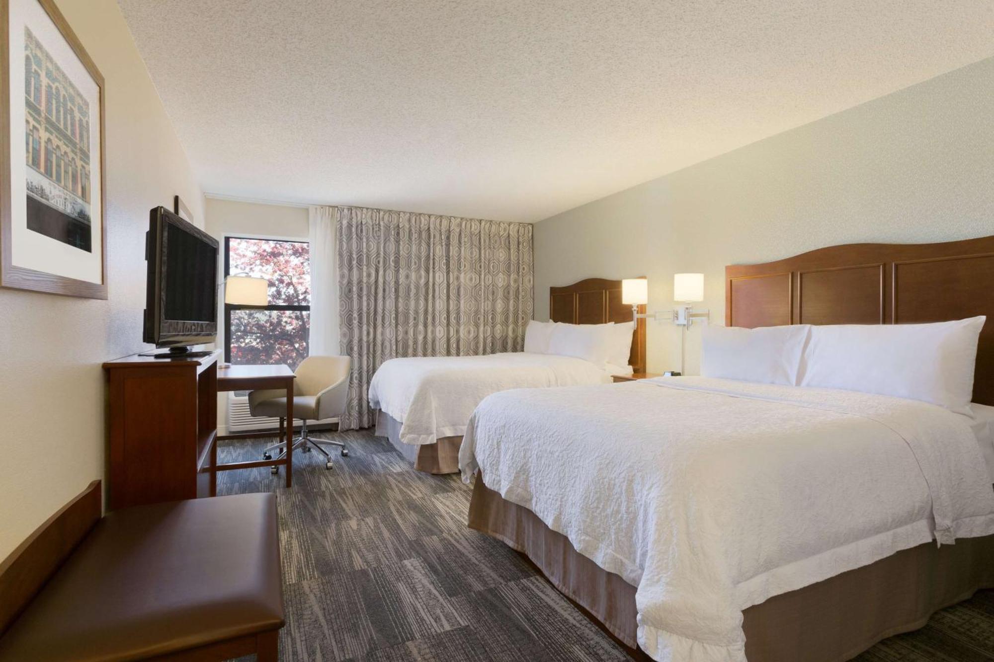 Hampton Inn Занесвилл Экстерьер фото