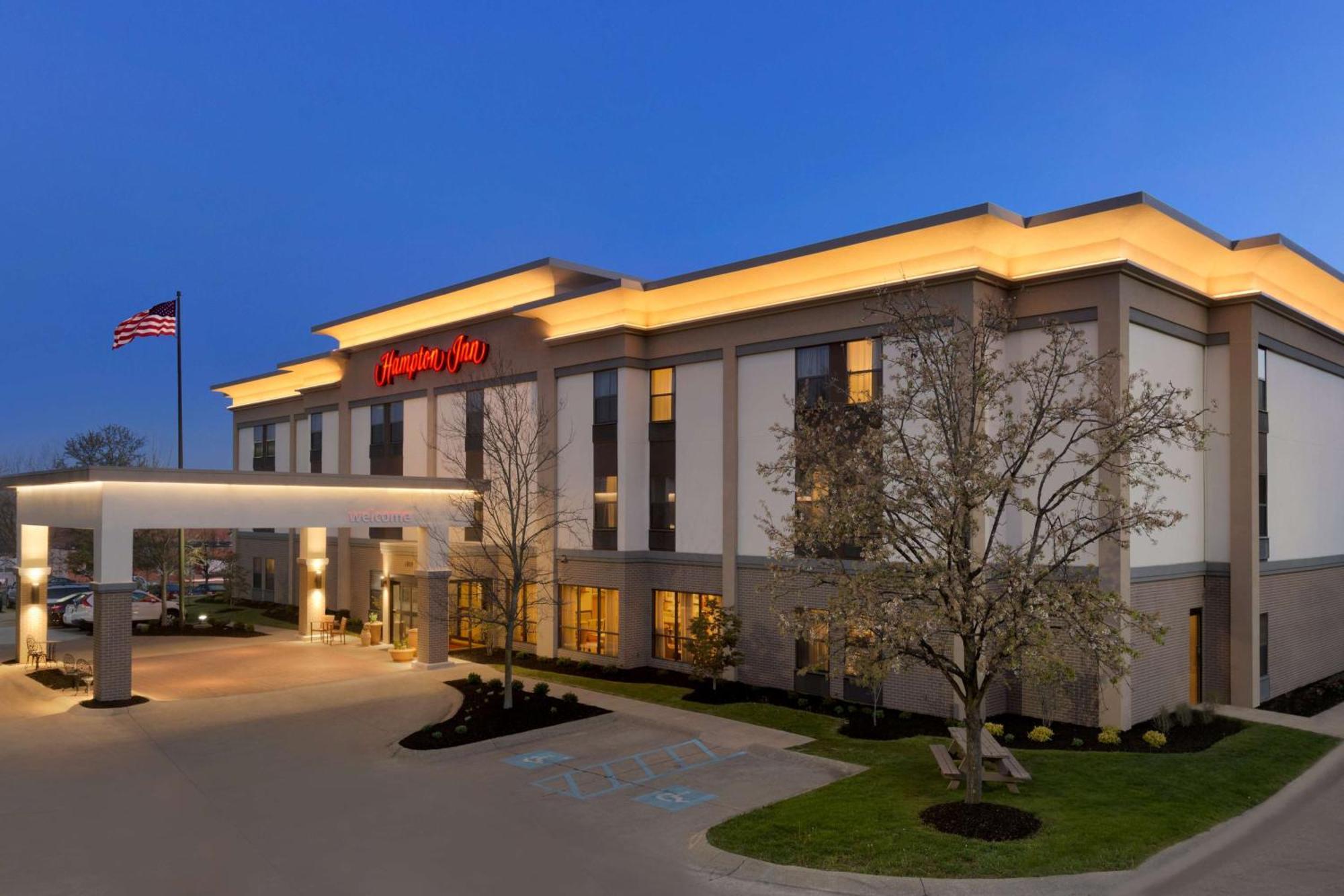 Hampton Inn Занесвилл Экстерьер фото